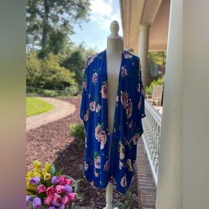 EUC Royal Blue Floral Tunic Kimono/Cover Up. One Size. 💙